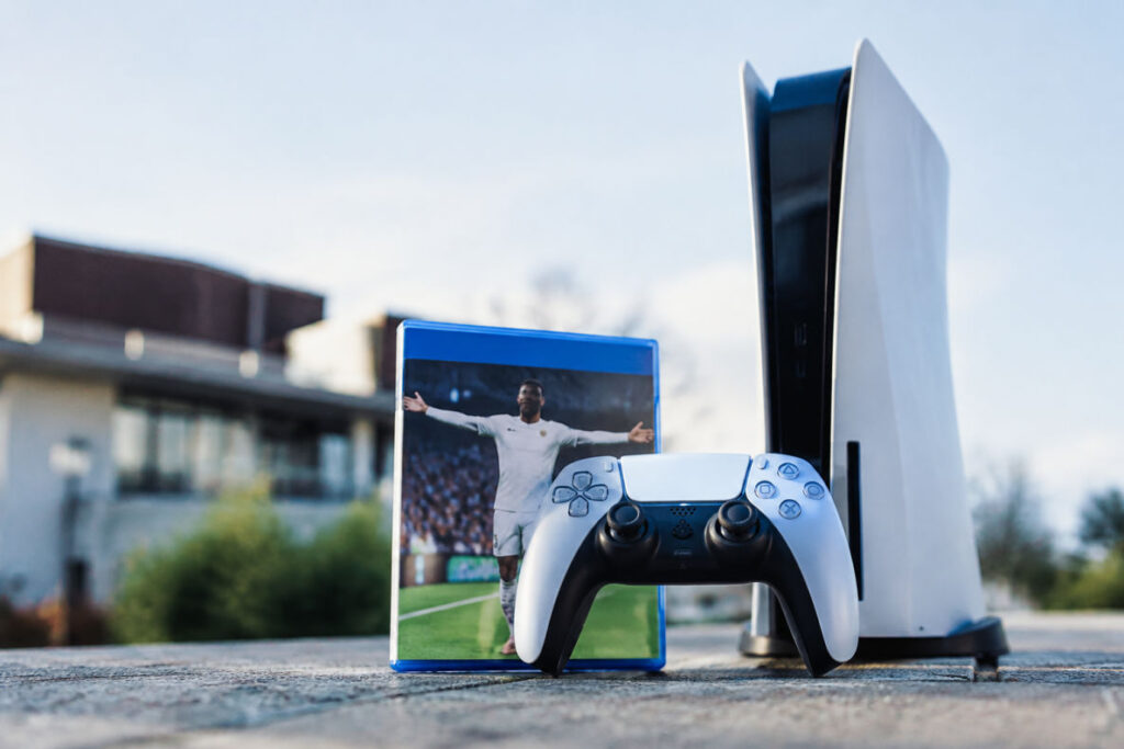 Jaquette EA FC PEGI 16 avec mention des loot boxes et achats intégrés
